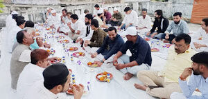 Jaunpur News शहर कांग्रेस कार्यालय पर रोजा इफ्तार का आयोजन, गंगा-जमुनी तहज़ीब की दिखी झलक