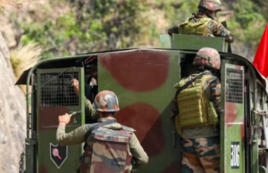 जम्मू-कश्मीर के कठुआ में मुठभेड़ में 5 पुलिसकर्मी घायल, 2 आतंकवादी मारे गए