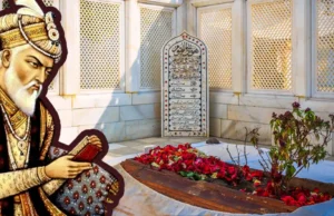 एएसआई ने औरंगजेब के मकबरे को हटाने की मांग को लेकर तनाव के बीच टिन की चादरों से ढका..