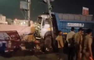 Ayodhya News: लता मंगेशकर चौक पर तेज रफ्तार डंपर की टक्कर से 1 की मौत, 5 घायल