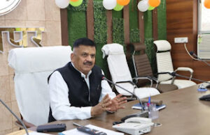 Jaunpur News बार और बेंच का सम्मान आवश्यक : जिलाधिकारी डॉ. दिनेश चंद्र