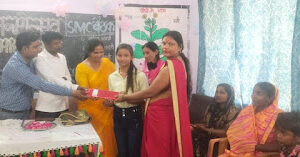 Jaunpur News शाहगंज कस्तूरबा गांधी बालिका विद्यालय में भावुक विदाई समारोह संपन्न