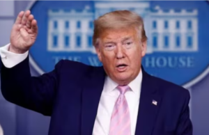 ट्रम्प का टैरिफ: व्यापार युद्ध में स्मार्टफोन, लैपटॉप, चिप्स को बख्शा गया