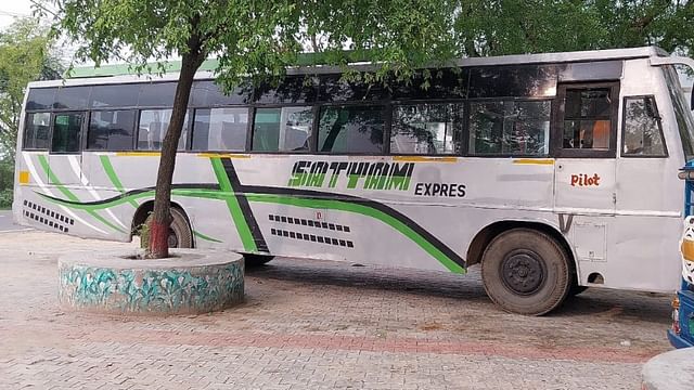 1000043504