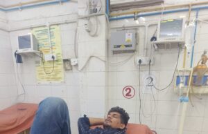 Jaunpur News जौनपुर में मुठभेड़: अन्तरजनपदीय शातिर गौ-तस्कर शैलेश यादव घायलावस्था में गिरफ्तार, तमंचा व बाइक बरामद