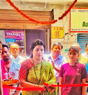 Jaunpur news डॉ अंजना सिंह ने किया हाईटेक लाइब्रेरी का भव्य शुभारंभ*