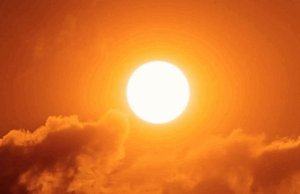 यूपी में आज तीखी गर्मी, रात से बदलेगा मौसम; इस दिन बारिश का अलर्ट