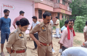 बाराबंकी में भीषण सड़क हादसा: अर्टिगा कार और ट्रक की टक्कर, हादसे में इतने लोगों की मौत