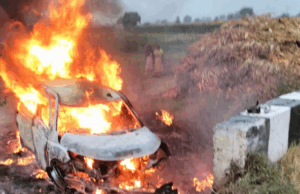 Bulandshahar news बुलंदशहर में भीषण हादसा: तेज रफ्तार कार में लगी आग, एक परिवार के इतने लोग जिंदा जले