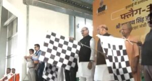 यूपी: रक्षामंत्री राजनाथ सिंह और सीएम योगी ने लखनऊ से ब्रह्मोस मिसाइलों की पहली खेप को दिखाई हरी झंडी, जानें इसकी खासियतें