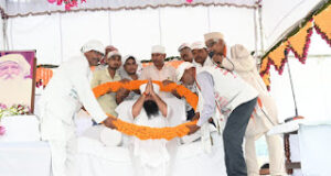 Jaunpur News बरसठी: पंकज जी महाराज ने कहा – “यह तन तुमने दुर्लभ पाया, अब इसे व्यर्थ न गवाएं”