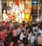 Jaunpur News विसर्जन यात्रा में पुलिस का लाठीचार्ज, बीजेपी नेता की गिरफ्तारी से बढ़ा आक्रोश