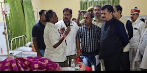 Jaunpur News टूरिस्ट वैन सीहीपुर के पास हादसे का शिकार, आंध्र प्रदेश के 14 श्रद्धालु घायल