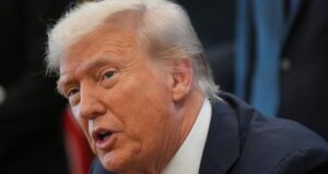 ट्रंप ने टैरिफ का हवाला देते हुए फिर से भारत-पाकिस्तान युद्धविराम का श्रेय लिया