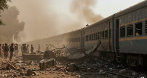 पाकिस्तान :जाफर एक्सप्रेस में जोरदार विस्फोट ,कई डिब्बे पटरी से उतरे, कई घायल