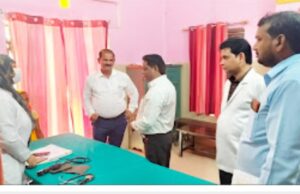 सीएमओ के औचक निरीक्षण से स्वास्थ्य केंद्र में मचा हड़कंप, व्यवस्थाओं का लिया जायजा