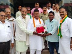 जौनपुर में कांग्रेस के राष्ट्रीय पर्यवेक्षक सीपी मित्तल का जोरदार स्वागत, संगठन मजबूती पर हुई चर्चा 1001626834