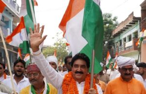 तिरंगा यात्रा, देश के प्रति प्रेम, एकता और सम्मान का प्रतीक: धर्मवीर ज्ञान प्रकाश सिंह 76408-1