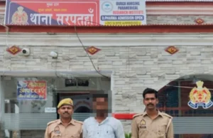 जौनपुर: सरपतहां पुलिस ने वांछित आरोपी को तमंचे के साथ पकड़ा 1000018681-1