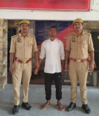 बदलापुर: आत्महत्या के लिए उकसाने के मामले में वांछित आरोपी गिरफ्तार, बदलापुर पुलिस ने 24 घंटे में दबोचा; उसरा बाजार से हुई गिरफ्तारी 1000025859-1