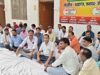 लेखपाल साथी से दुर्व्यवहार मामले में चार पुलिसकर्मी निलंबित, लेखपाल संघ ने खत्म किया विरोध* 1000535355-1