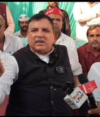 डॉ. रतनप्पा कुम्भार की जयंती पर आप नेता संजय सिंह का हमला: “संविधान और आरक्षण पर प्रहार कर रही है भाजपा” 1000539547-1
