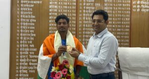जौनपुर: कांस्य पदक विजेता रोहित यादव का डीएम ने किया सम्मान, 2028 ओलंपिक पर नजर*