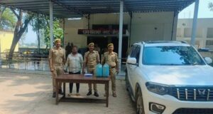 जौनपुर ब्रेकिंग: हाईवे पर ट्रकों से डीजल चोरी करने वाला आरोपी गिरफ्तार, तमंचा-कारतूस बरामद