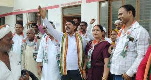 शाहगंज तहसील में कांग्रेसियों का जोरदार प्रदर्शन, मुख्य चुनाव आयुक्त को हटाने की मांग को लेकर राष्ट्रपति को सौंपा ज्ञापन