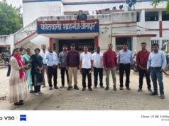 विभिन्न मांगों को लेकर लेखपालों का अनूठा विरोध, काली पट्टी बांधकर किया कार्य