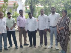 खुटहन में लेखपालों का अनूठा विरोध: थाना दिवस पर बांह पर काली पट्टी बांधकर निपटाया काम