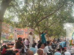 लखनऊ के इको गार्डन में सहकारी कर्मचारियों का अनवरत धरना जारी, रबी की बुवाई और धान खरीद पर … लखनऊ के इको गार्डन में सहकारी कर्मचारियों का अनवरत धरना जारी, रबी की बुवाई और धान खरीद पर ...